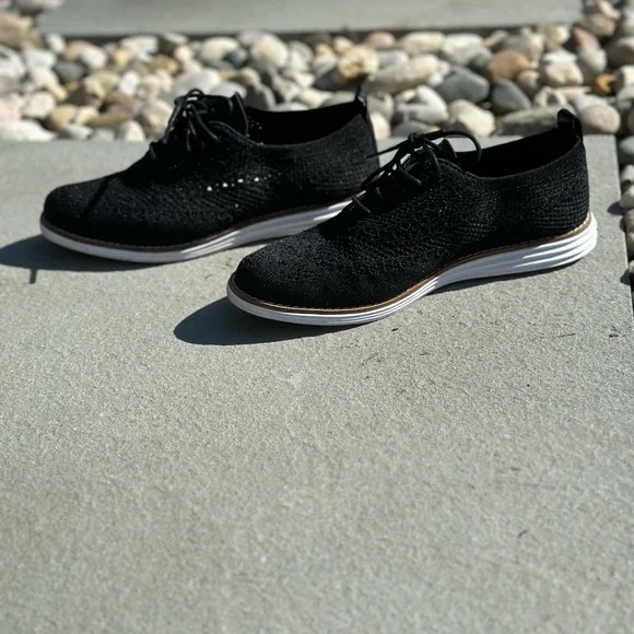 Cole Haan Black Flats - Picture 4 of 6